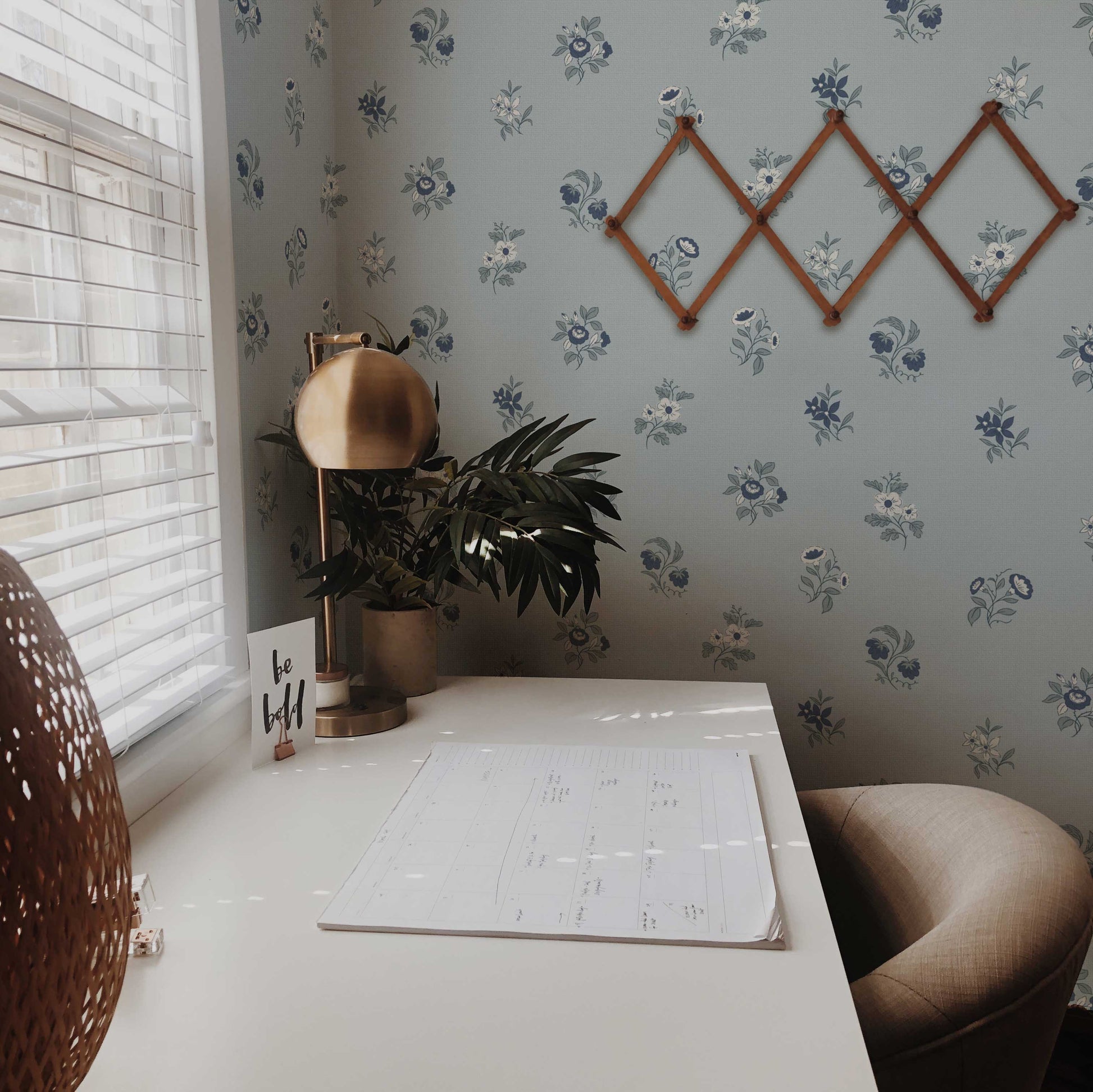 Ashthorn Wallpaper Oxford Gray