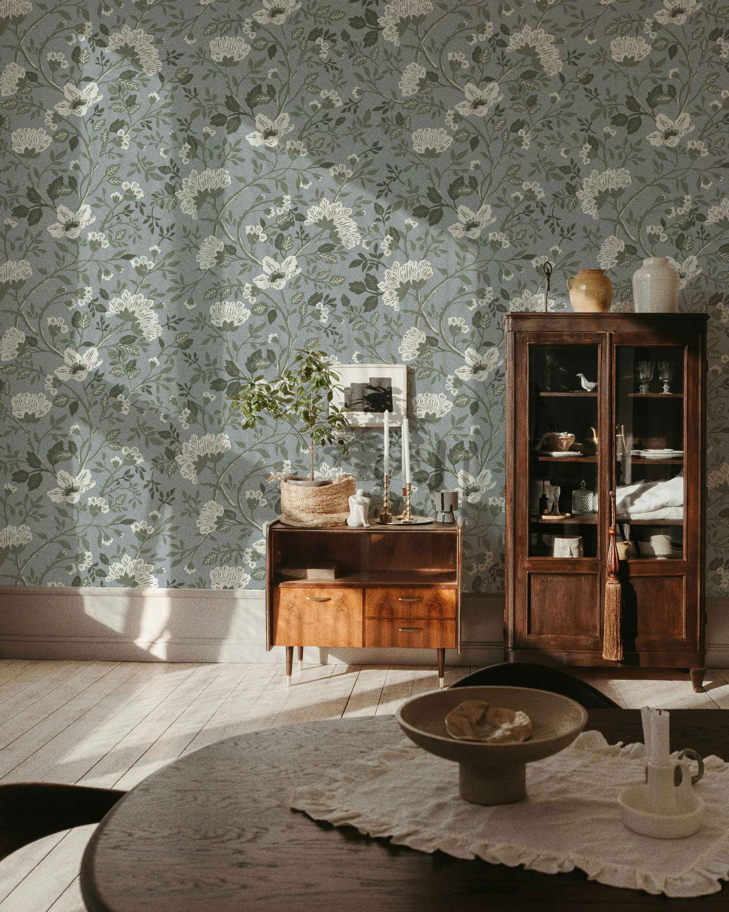 Riverpine | Vintage-Inspired Botanical Wallpaper for Modern Homes