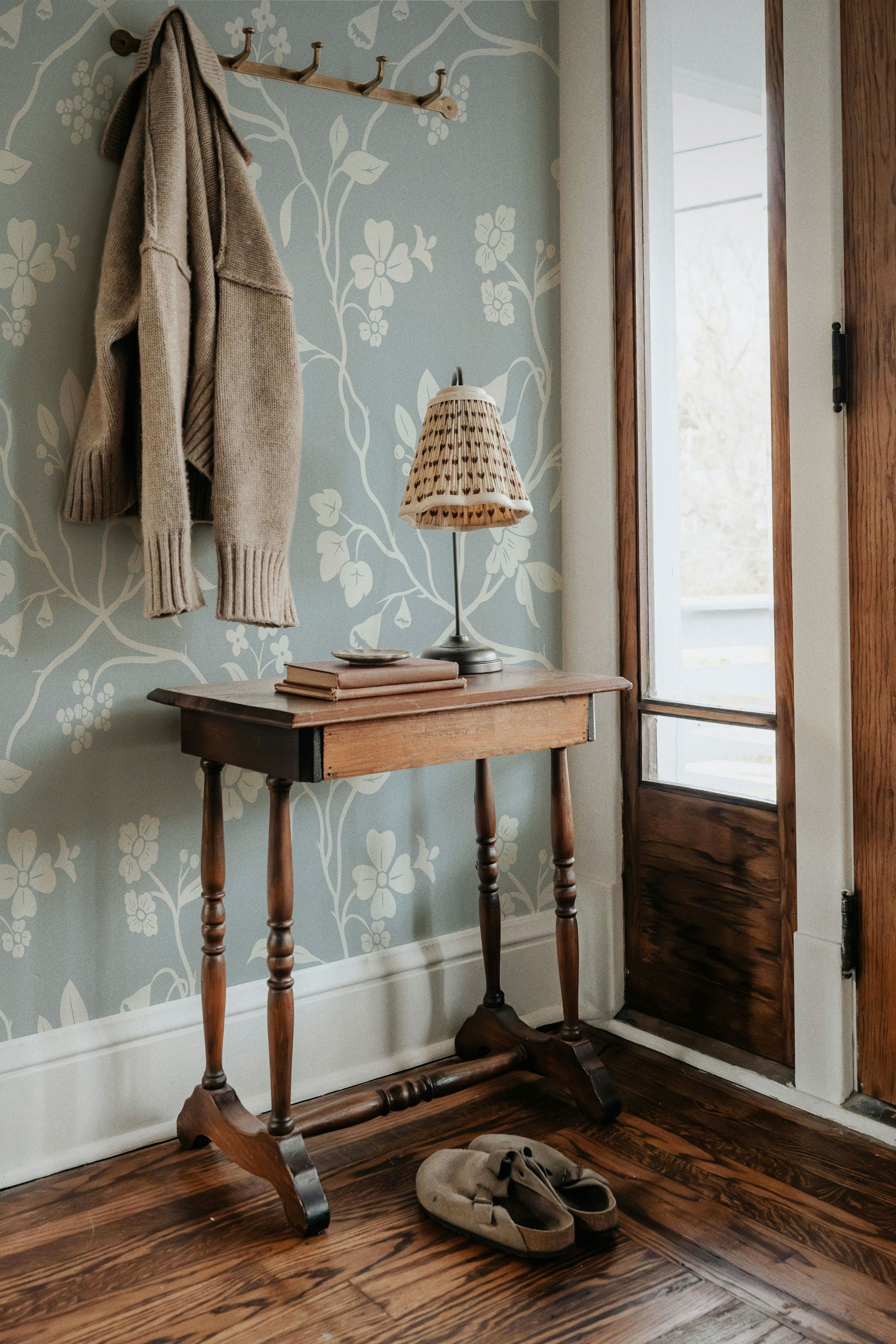Lunaria Vine Wallpaper in Silver Mist