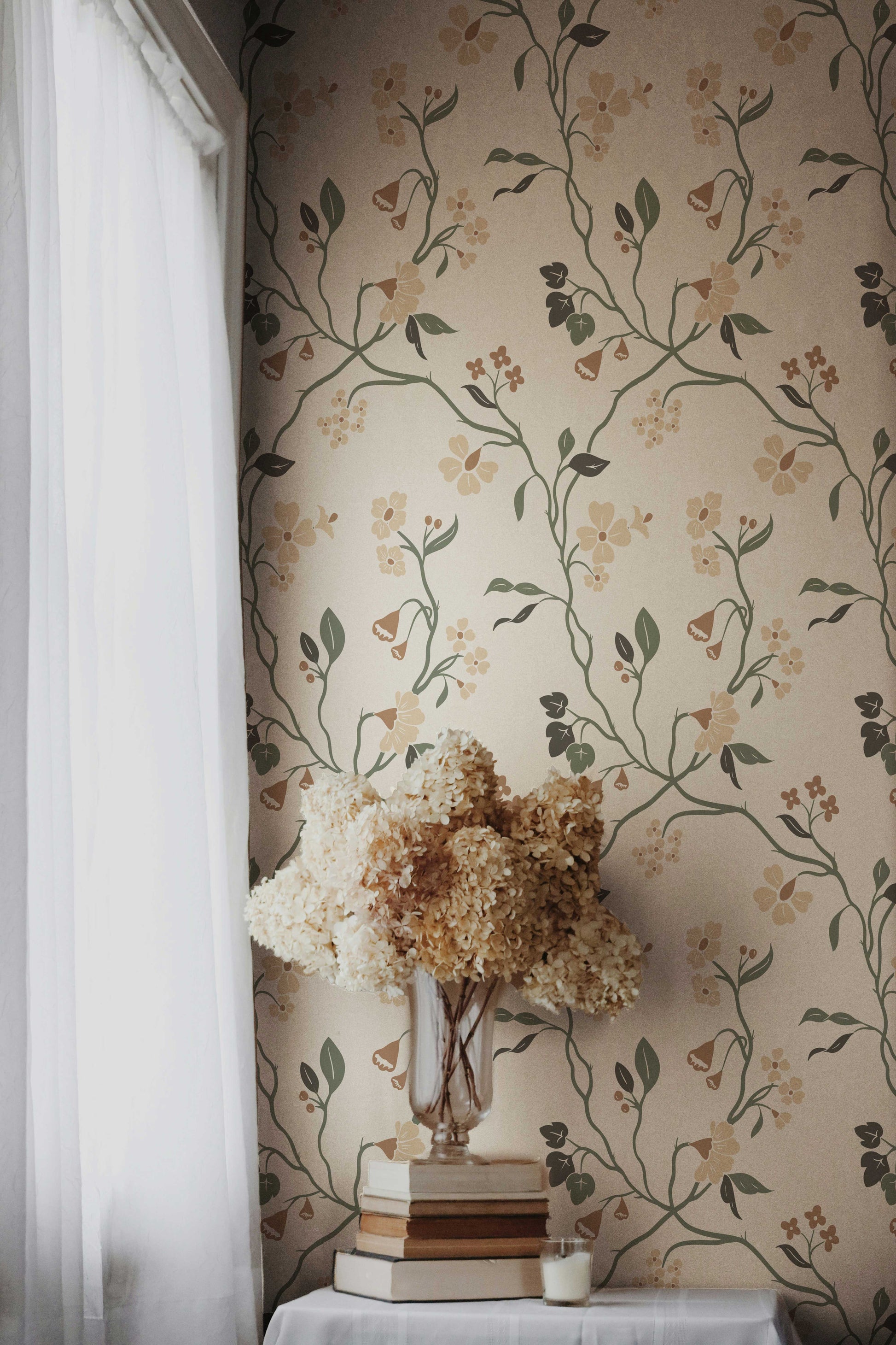 Lunaria Vine Wallpaper in Soft Alabaster