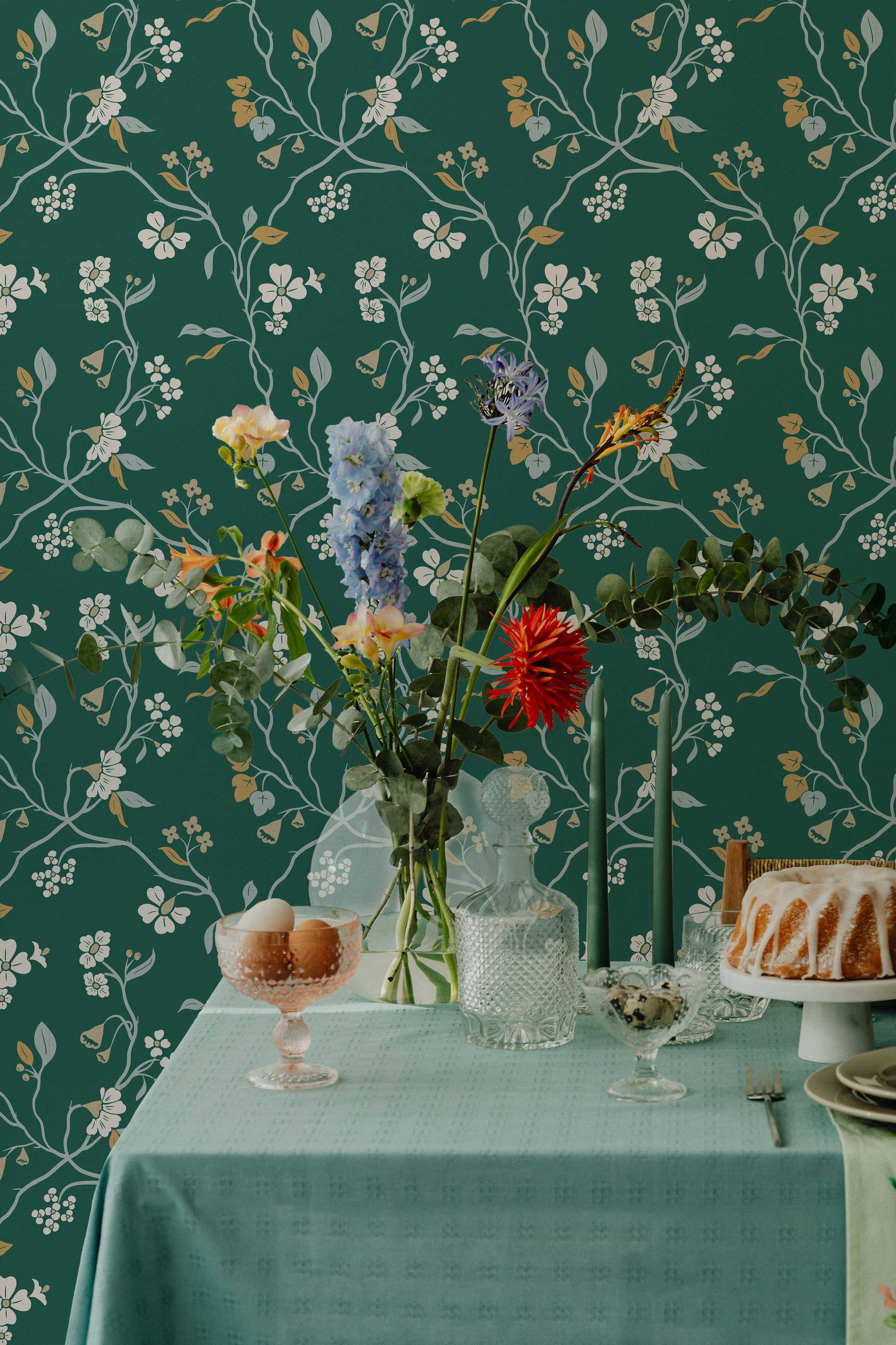 Lunaria Vine Wallpaper in Forest Glen