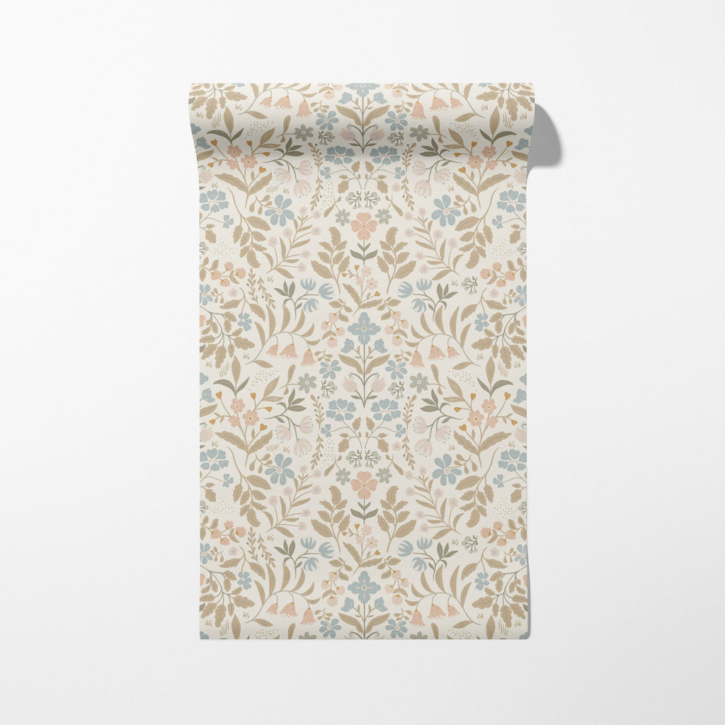 Roselyn in Edgecomb Buff
