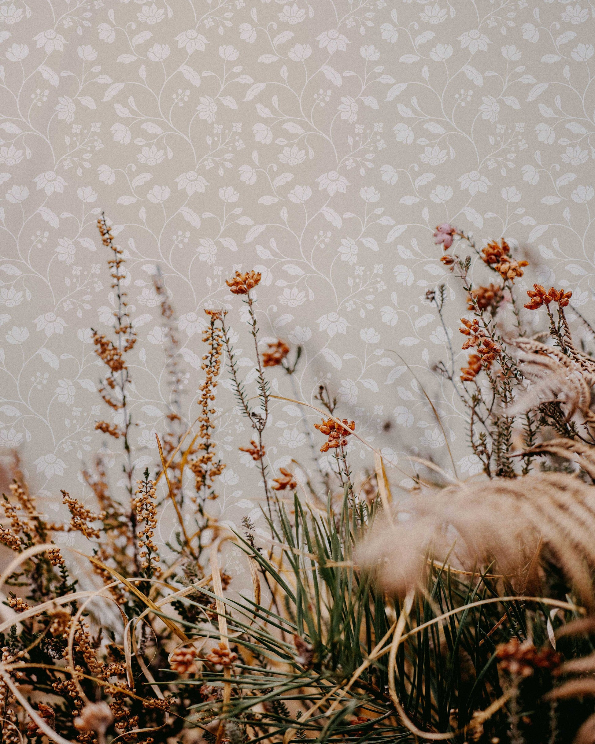 Wild Geranium Wallpaper in Linen Wash