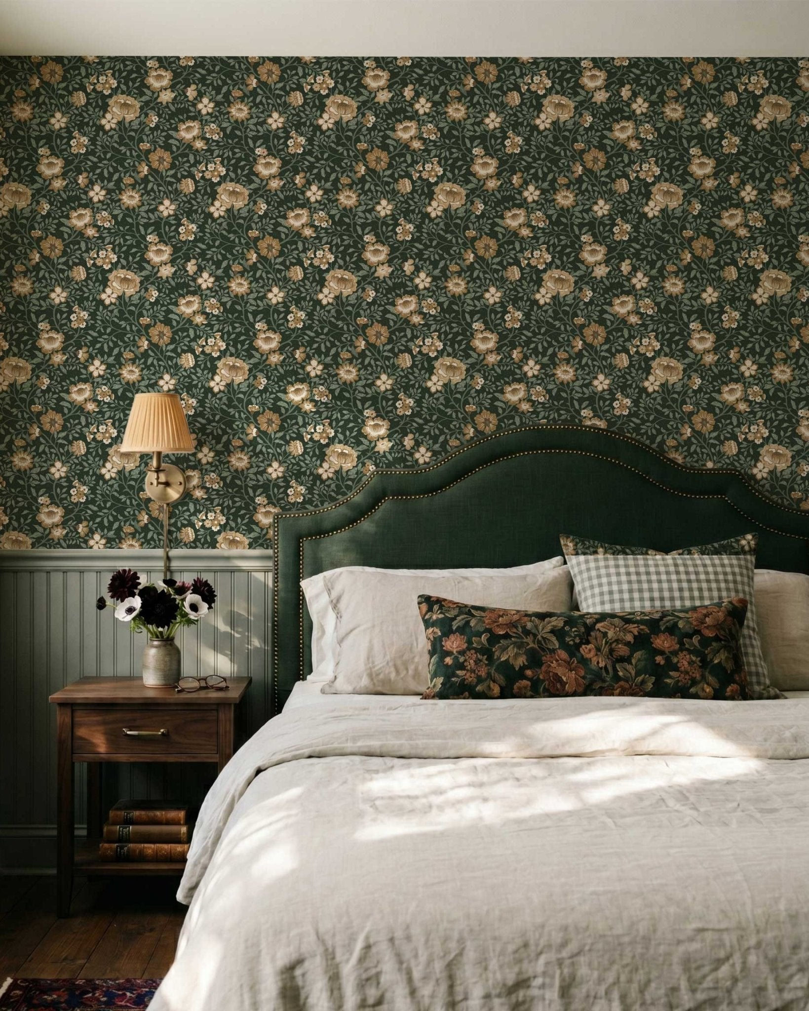 Annabelle Wallpaper in Woodland Green - Riverpine